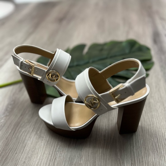 Michael Kors Carmen Faux Leather Platform Sandal ✨brand new✨New with out box - Picture 8 of 9